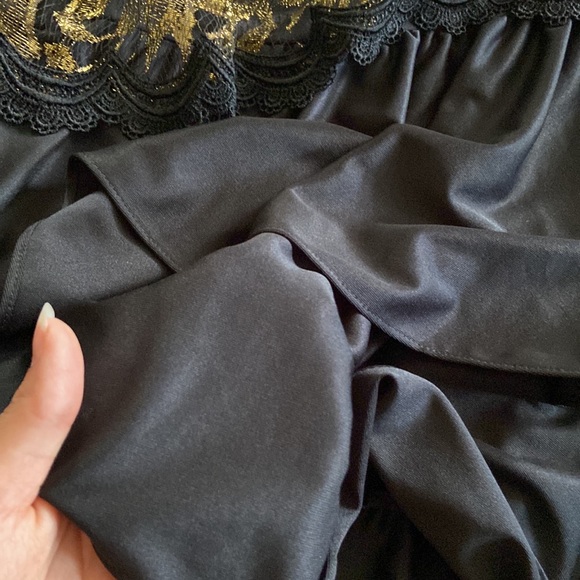 Vintage Black & Gold Dress - Picture 5 of 11